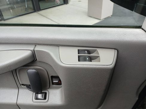 Used 2011 Chevrolet Express 3500 LT w/ LT Preferred Equipment Group image 10