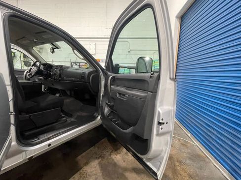 Used 2014 GMC Sierra 2500 SLE w/ SLE Preferred Package image 26