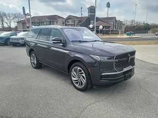 Used 2025 Lincoln Navigator Reserve video 1