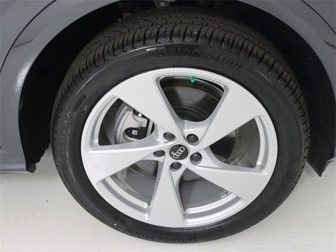 New 2025 Audi Q5 Premium Plus image 9