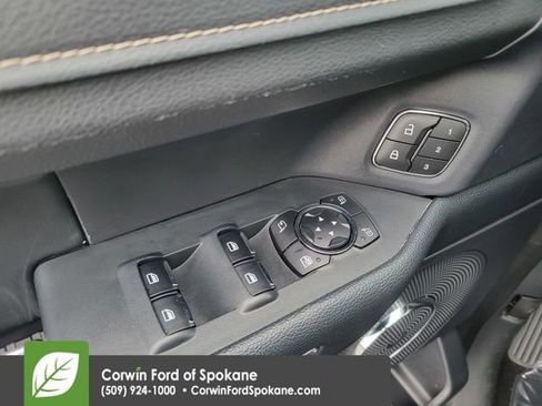 Used 2024 Ford Expedition XLT image 26