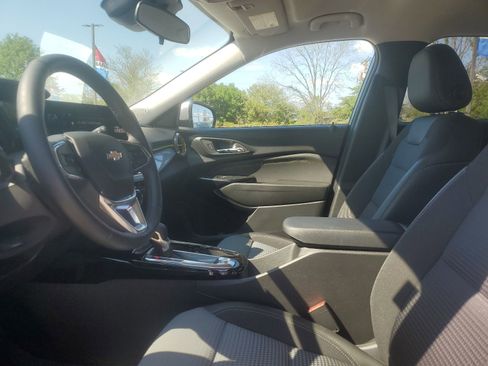 Used 2024 Chevrolet Trax LT w/ Driver Confidence Package image 8