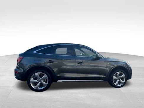 Certified 2025 Audi Q5 2.0T Premium image 9