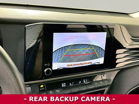 Used 2025 Toyota Camry LE FWD image 14