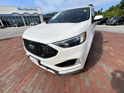 Used 2019 Ford Edge ST w/ Cold Weather Package AWD/4WD image 27