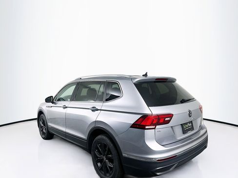 Used 2024 Volkswagen Tiguan SE image 5