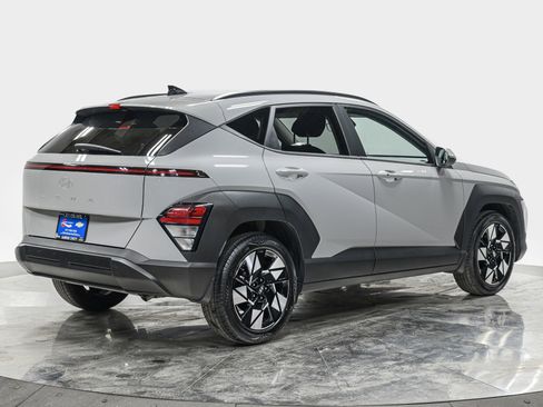 Used 2024 Hyundai Kona SEL FWD image 7