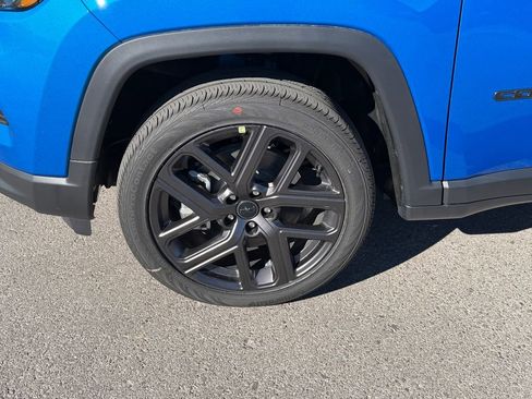 New 2026 Jeep Compass Latitude AWD/4WD image 22