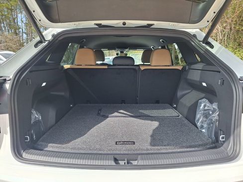 New 2026 Volkswagen Atlas Cross Sport SE image 26