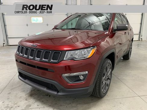 Used 2021 Jeep Compass Latitude AWD/4WD image 1
