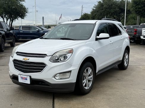 Used 2017 Chevrolet Equinox LT w/ Convenience Package FWD image 9