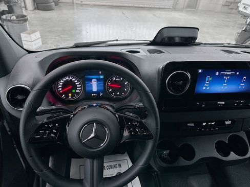 Used 2026 Mercedes-Benz Sprinter 144 Cargo image 22