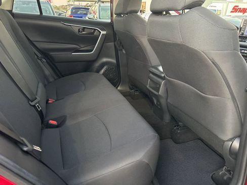 Used 2020 Toyota RAV4 LE image 28