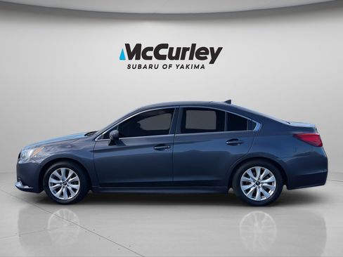 Used 2017 Subaru Legacy 2.5i Premium image 2