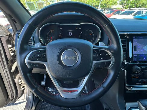 Used 2019 Jeep Grand Cherokee Trailhawk AWD/4WD image 18