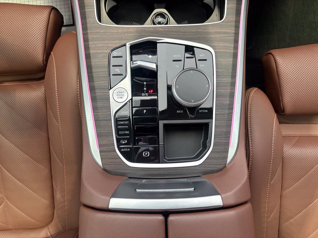 Used 2024 BMW X5 xDrive40i w/ M Sport Package AWD/4WD image 41