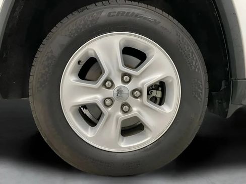 Used 2016 Jeep Grand Cherokee Laredo w/ Quick Order Package 23E RWD image 27