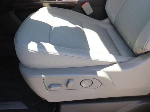 Used 2025 Chevrolet Silverado 1500 LT w/ Safety Package image 18