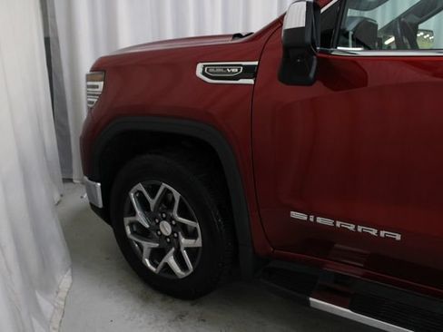 Used 2024 GMC Sierra 1500 SLT w/ SLT Premium Plus Package AWD/4WD image 31