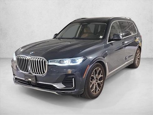 Used 2022 BMW X7 xDrive40i w/ Premium Package image 1