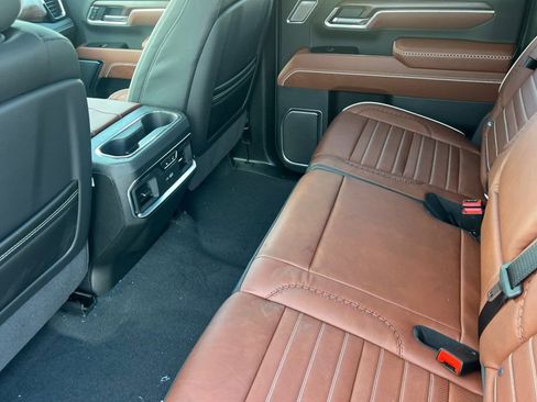 New 2026 GMC Sierra 3500 Denali Ultimate AWD/4WD image 9