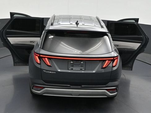 Used 2025 Hyundai Tucson SEL FWD image 39