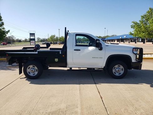 Used 2024 Chevrolet Silverado 2500 W/T w/ WT Fleet Convenience Package image 2