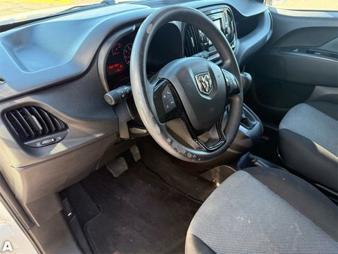 Used 2018 RAM ProMaster City Tradesman image 11