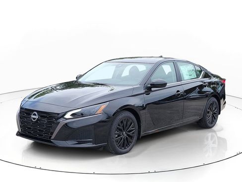 New 2026 Nissan Altima 2.5 SV FWD image 3