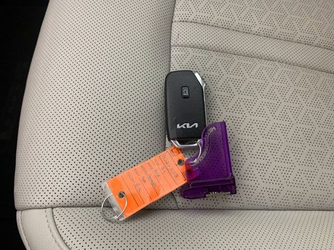 Used 2022 Kia Sorento SX Prestige image 44