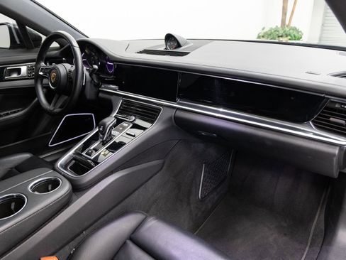Used 2021 Porsche Panamera image 13