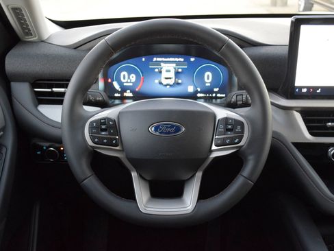 New 2026 Ford Explorer Active image 8