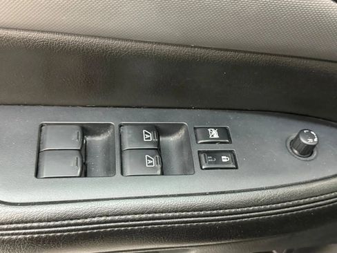 Used 2014 Nissan Armada SV image 18