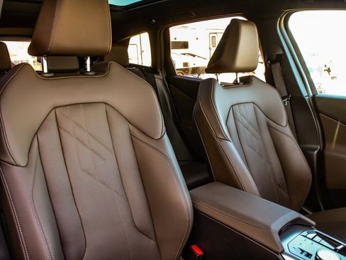 Used 2025 BMW X3 xDrive30i image 40