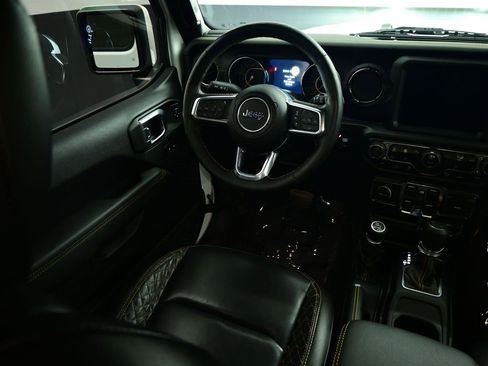 Used 2021 Jeep Wrangler Unlimited Sahara image 18