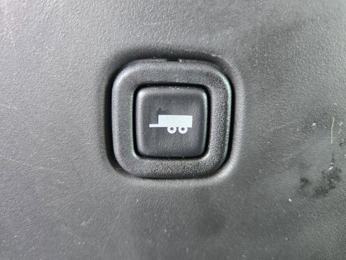 Used 2013 Chevrolet Express 3500 Extended image 19