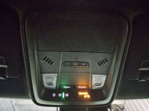 Used 2021 Cadillac XT4 Premium Luxury w/ Cold Weather Package image 33