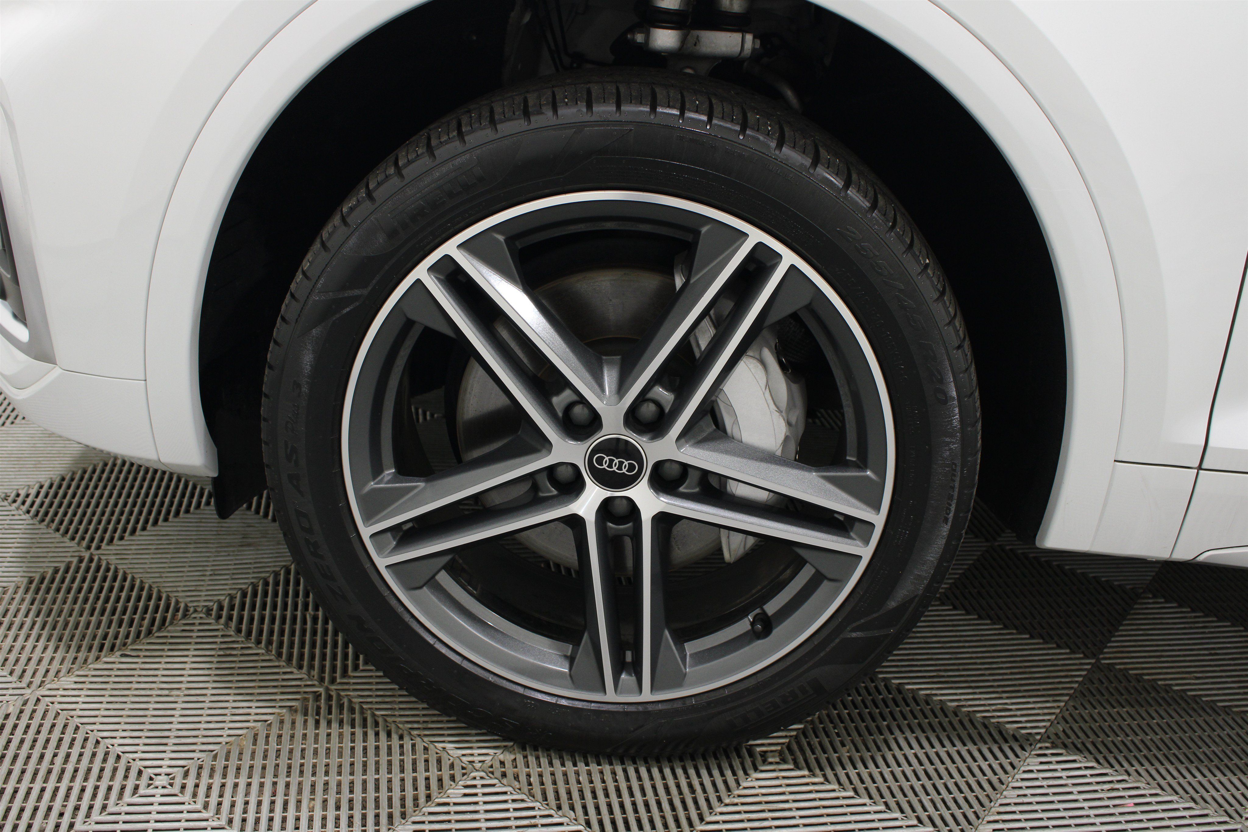 Used 2022 Audi Q5 e Premium Plus AWD/4WD image 38