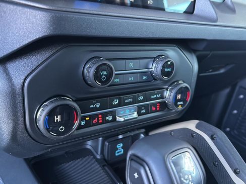 New 2025 Ford Bronco Badlands image 35