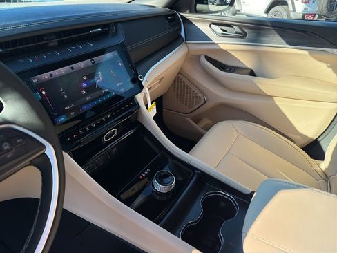 New 2026 Jeep Grand Cherokee Limited w/ Limited Altitude Package image 32