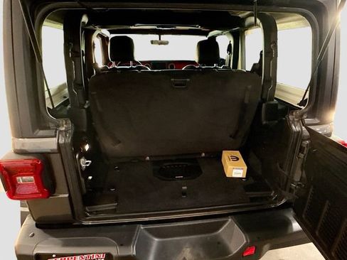 Used 2018 Jeep Wrangler Rubicon image 24