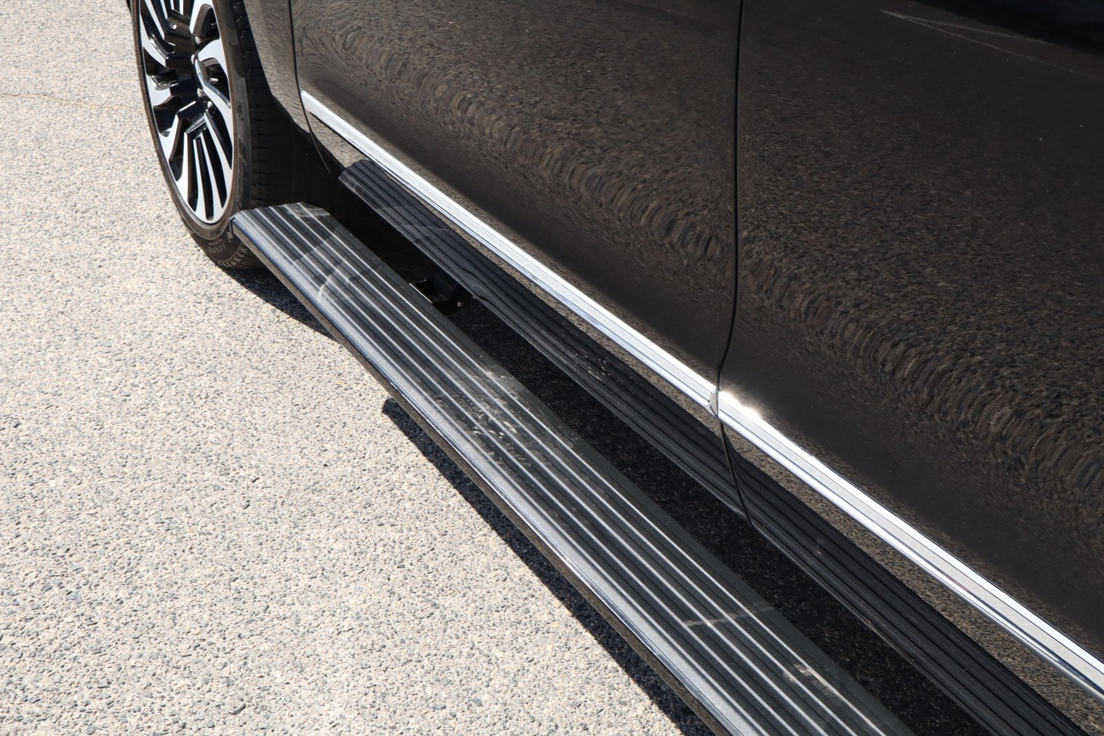 Used 2023 Lincoln Navigator Black Label AWD/4WD image 17