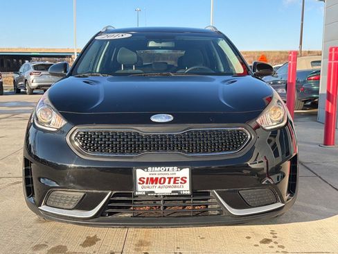 Used 2019 Kia Niro LX image 3