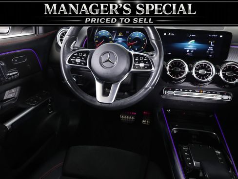 Used 2022 Mercedes-Benz GLB 250 4MATIC image 41