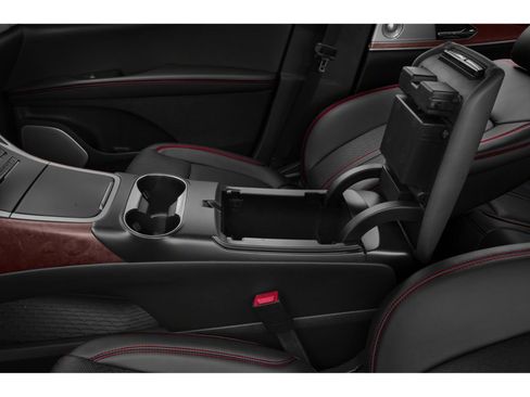 Used 2019 Lincoln Nautilus Black Label AWD/4WD image 9