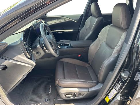 Used 2023 Lexus RX 350 w/ Accessory Package (2T) AWD/4WD image 22