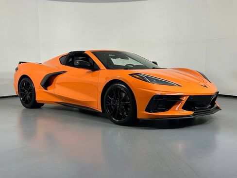 Used 2024 Chevrolet Corvette Stingray Preferred Cpe w/ Z51 Performance Package RWD image 1