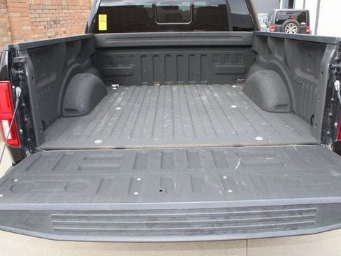 Used 2020 Ford F150 Lariat image 28