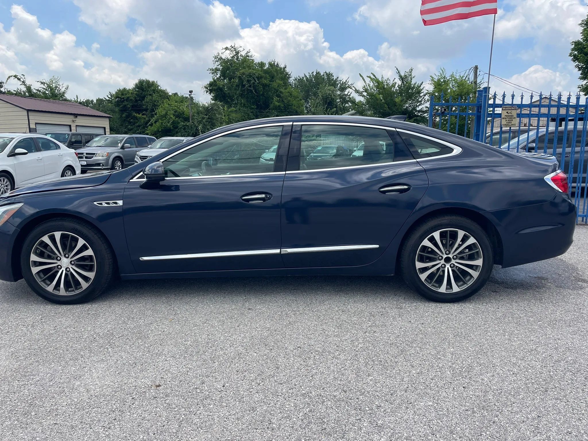 Used 2017 Buick LaCrosse Preferred FWD image 2