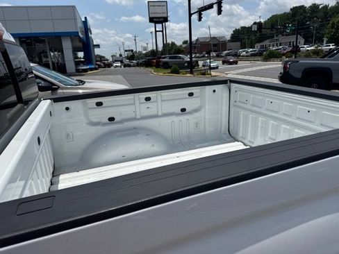 Used 2022 GMC Canyon AT4 w/ Trailering Package AWD/4WD image 4